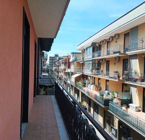 appartamento in vendita ad Aci Catena