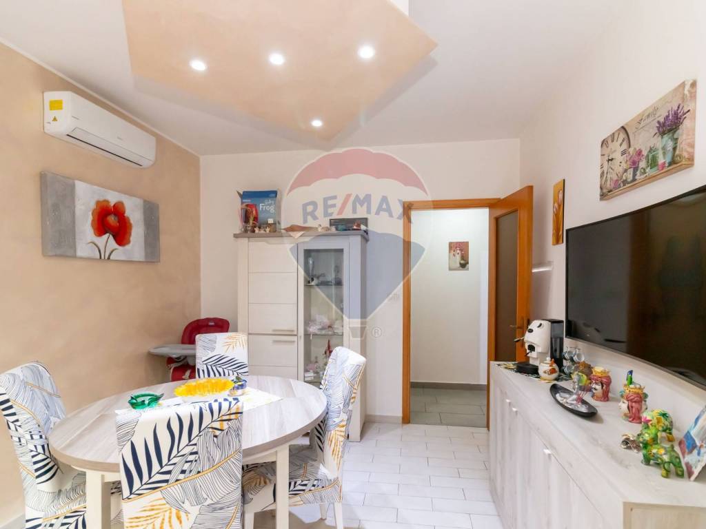 appartamento in vendita ad Aci Catena