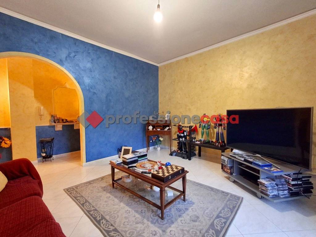 appartamento in vendita ad Aci Catena