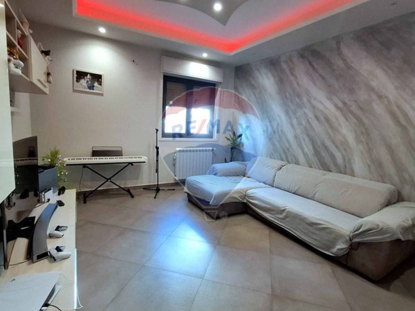appartamento in vendita ad Aci Catena