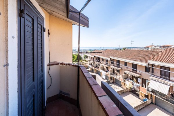 appartamento in vendita ad Aci Catena