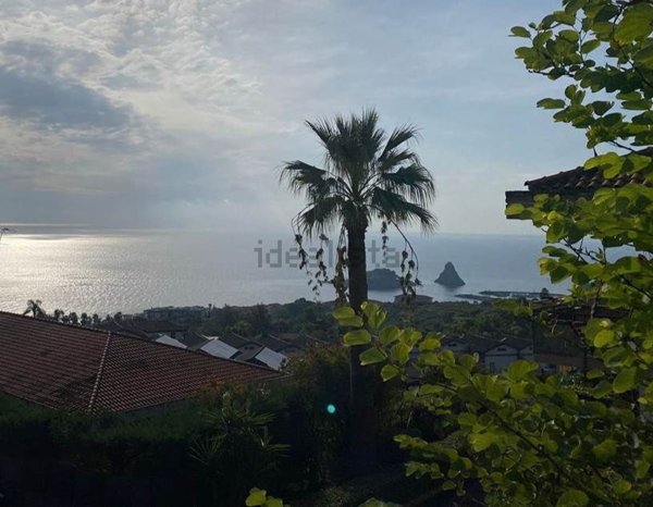 appartamento in vendita ad Aci Catena