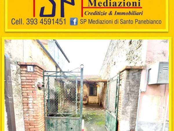 casa indipendente in vendita ad Aci Catena in zona Aci San Filippo