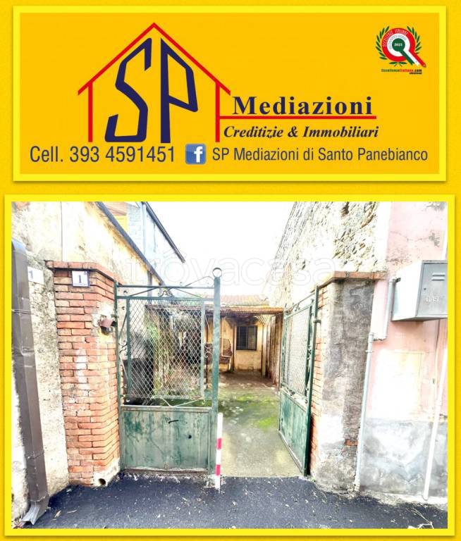 casa indipendente in vendita ad Aci Catena in zona Aci San Filippo