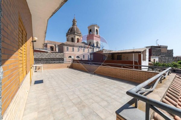 casa indipendente in vendita ad Aci Catena