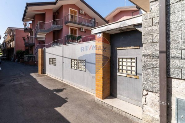 appartamento in vendita ad Aci Catena
