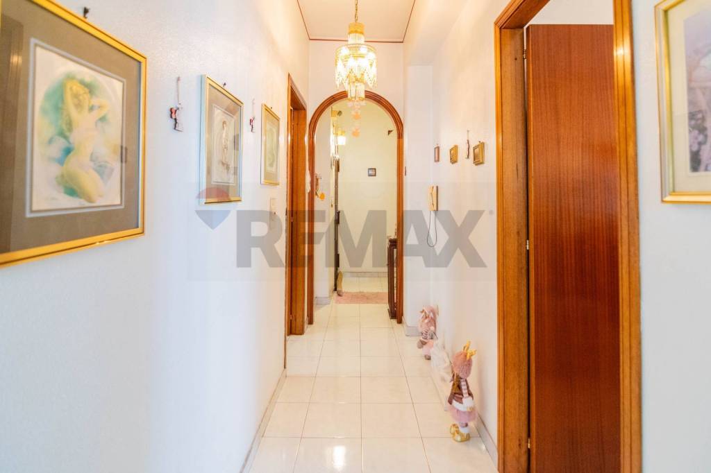 appartamento in vendita ad Aci Catena