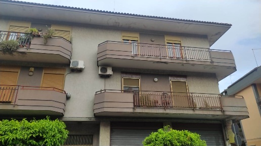 appartamento in vendita ad Aci Catena