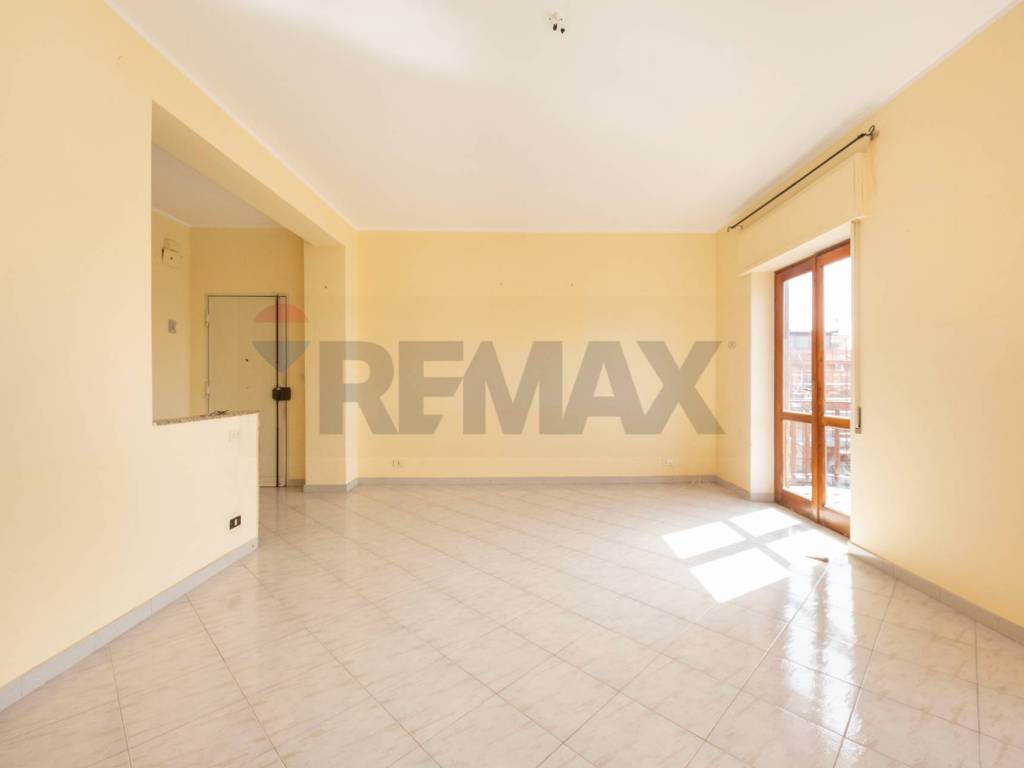 appartamento in vendita ad Aci Catena