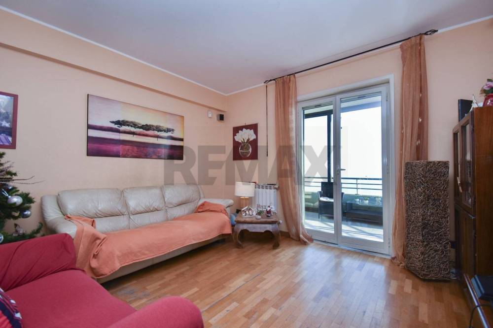 appartamento in vendita ad Aci Catena