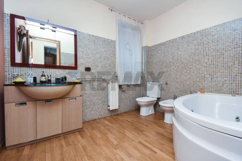 appartamento in vendita ad Aci Catena