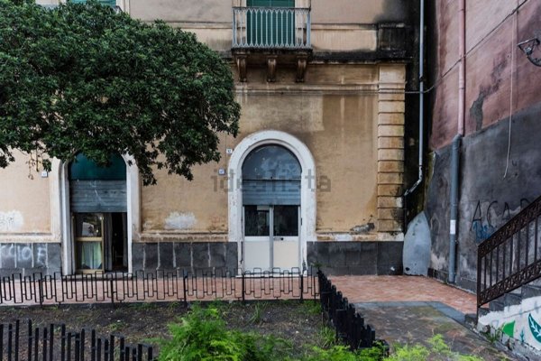 appartamento in vendita ad Aci Catena