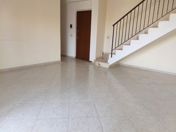appartamento in vendita ad Aci Catena
