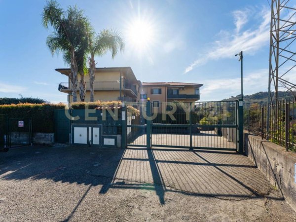 appartamento in vendita ad Aci Catena in zona San Nicolò