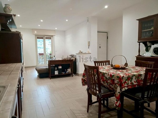 appartamento in vendita ad Aci Catena