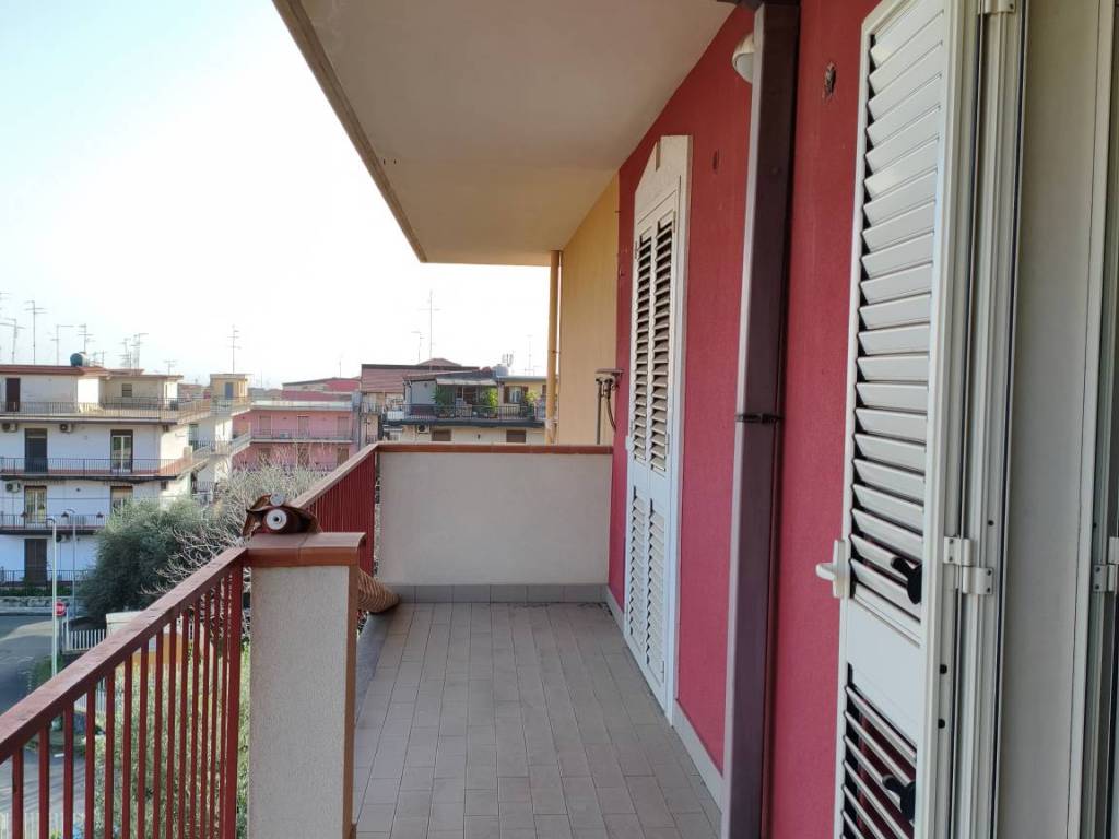 appartamento in vendita ad Aci Catena