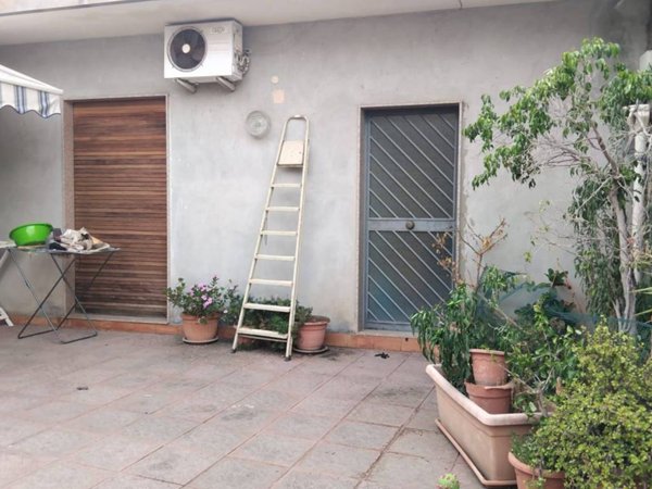 casa indipendente in vendita ad Aci Catena