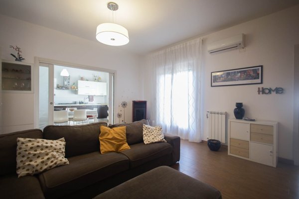 appartamento in vendita ad Aci Catena