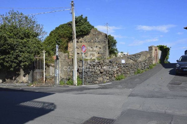 casa indipendente in vendita ad Aci Catena
