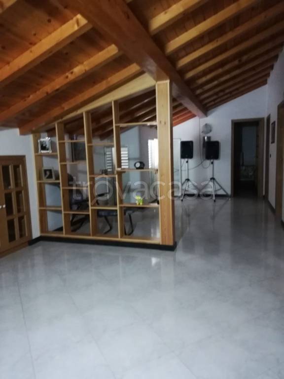 appartamento in vendita ad Aci Catena