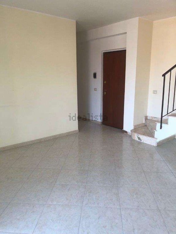 appartamento in vendita ad Aci Catena