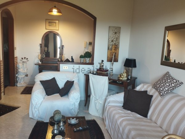 appartamento in vendita ad Aci Catena