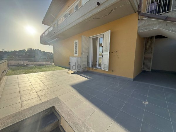 appartamento in vendita ad Aci Catena