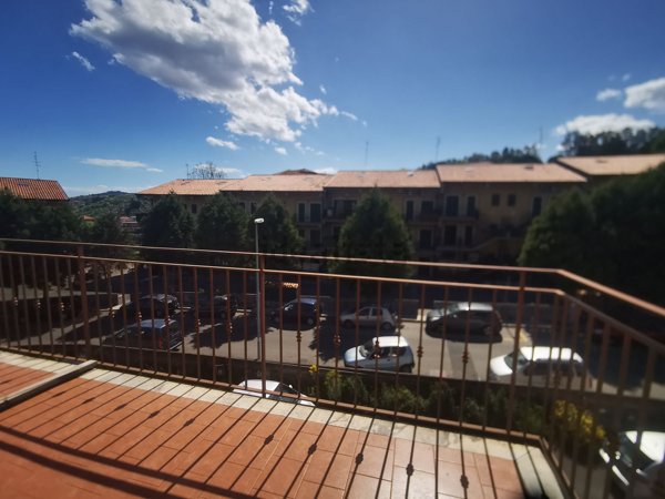 appartamento in vendita ad Aci Catena