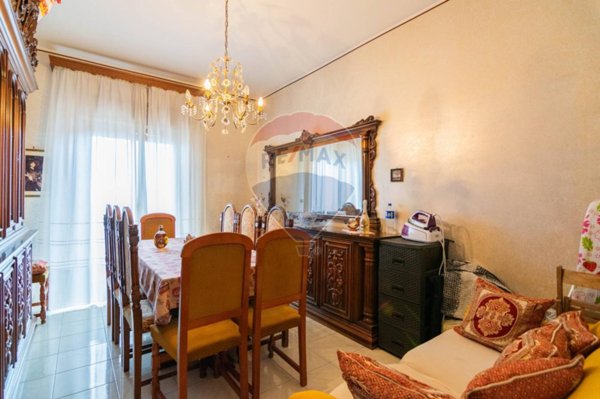 appartamento in vendita ad Aci Catena
