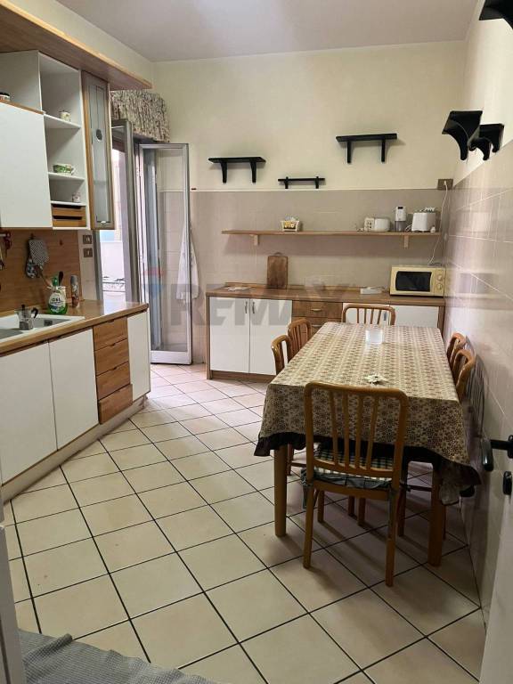 appartamento in vendita ad Aci Catena in zona Aci San Filippo