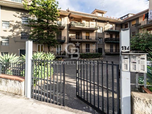 appartamento in vendita ad Aci Catena