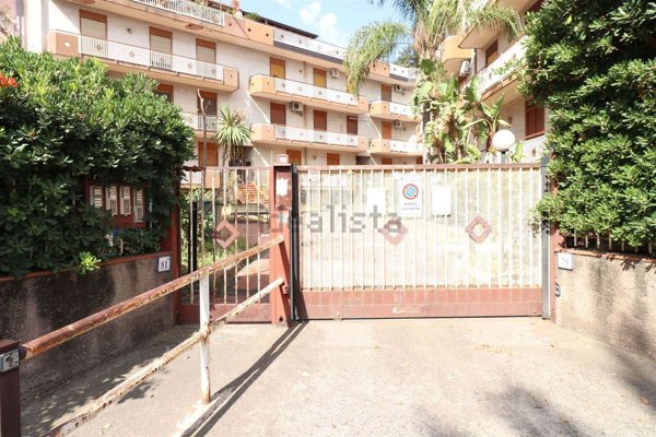 appartamento in vendita ad Aci Catena