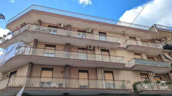 appartamento in vendita ad Aci Catena