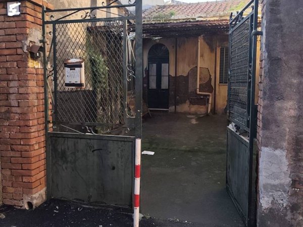 casa indipendente in vendita ad Aci Catena in zona Aci San Filippo