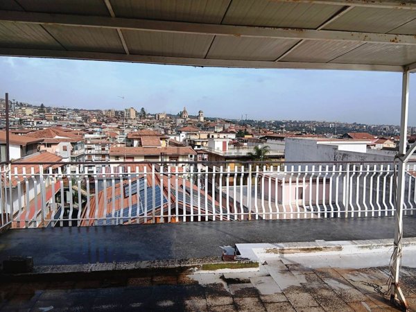 appartamento in vendita ad Aci Catena