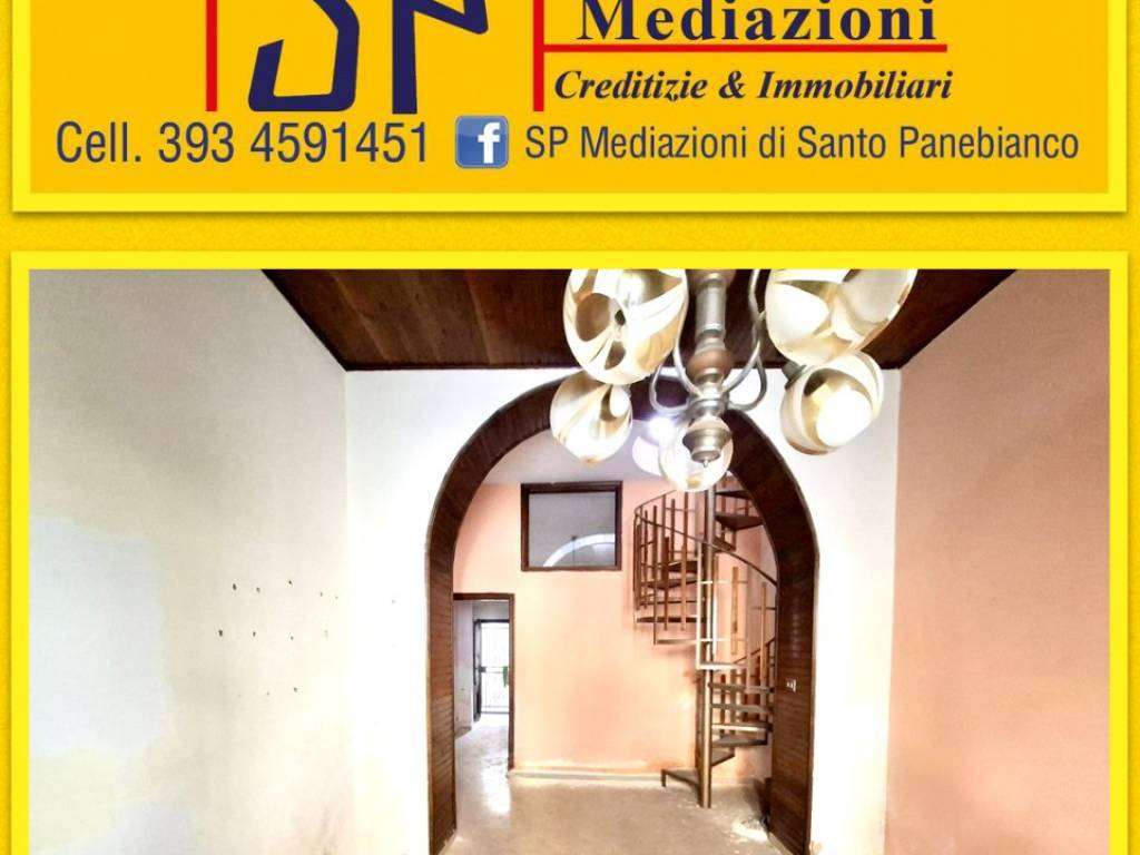 casa indipendente in vendita ad Aci Catena