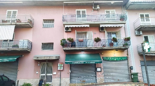 appartamento in vendita ad Aci Catena