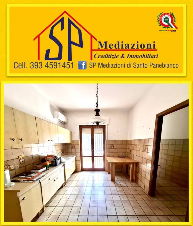 appartamento in vendita ad Aci Catena in zona Aci San Filippo