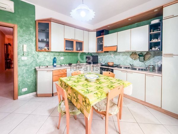 appartamento in vendita ad Aci Catena