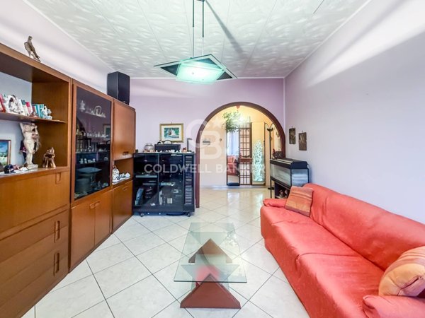 appartamento in vendita ad Aci Catena