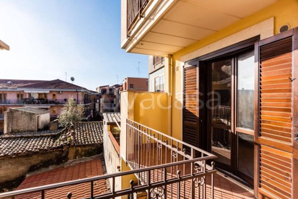 appartamento in vendita ad Aci Catena