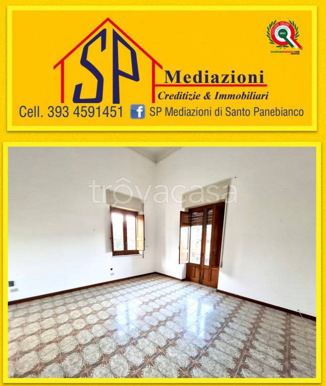 appartamento in vendita ad Aci Catena in zona Aci San Filippo