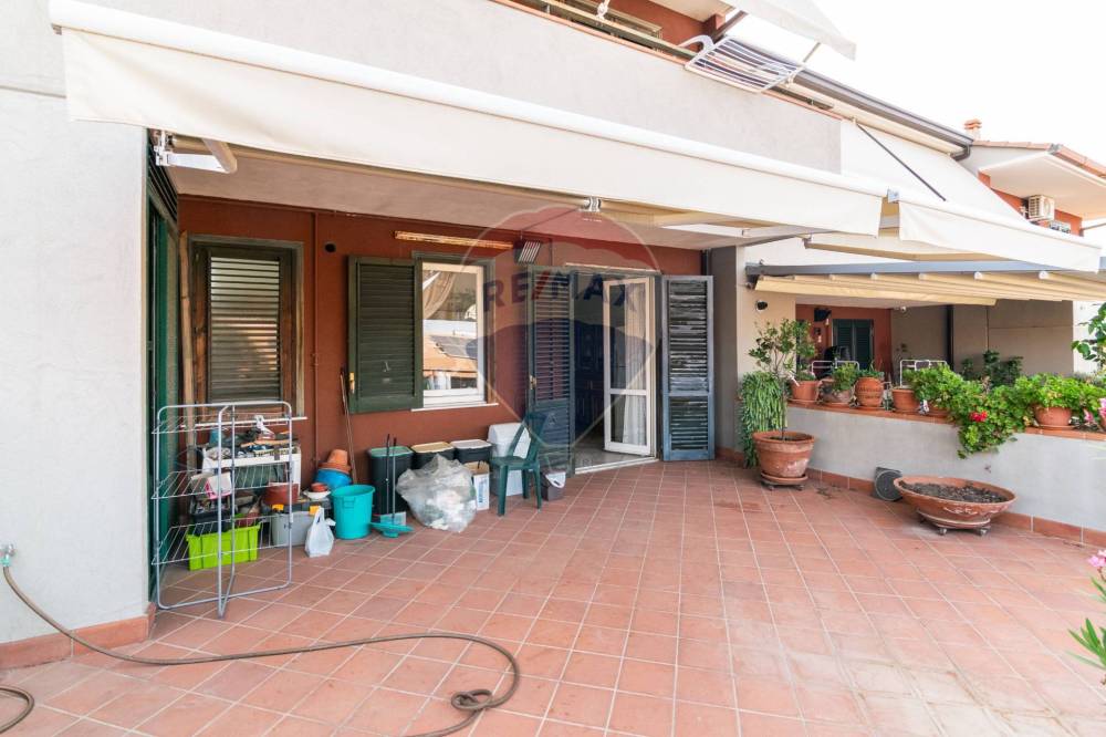 casa indipendente in vendita ad Aci Catena