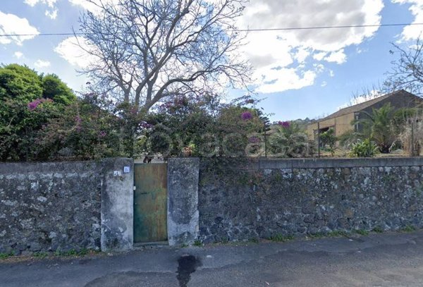 casa indipendente in vendita ad Aci Catena