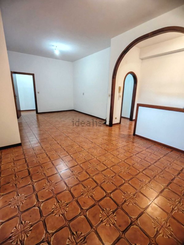 appartamento in vendita ad Aci Catena in zona Aci San Filippo