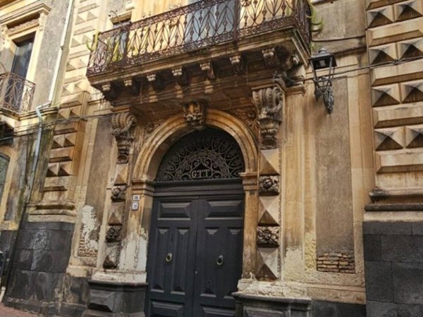 appartamento in vendita ad Aci Catena