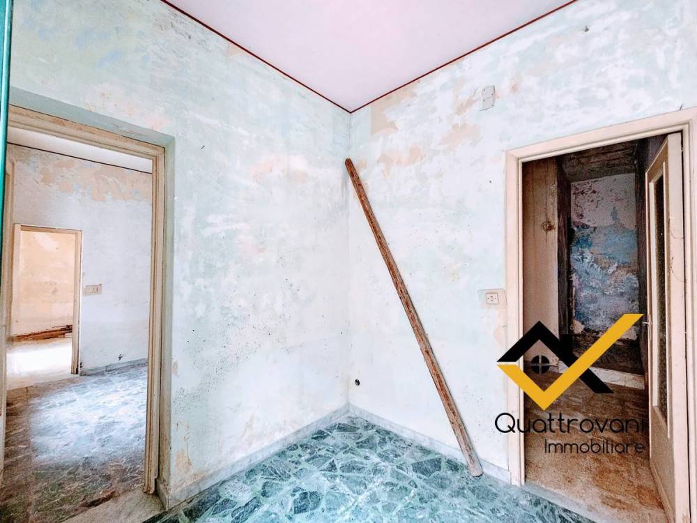 appartamento in vendita ad Aci Catena