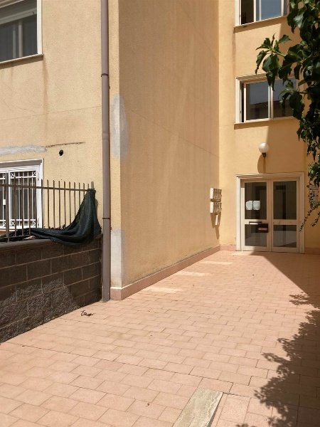 appartamento in vendita ad Aci Catena in zona Vampolieri