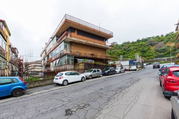 appartamento in vendita ad Aci Catena