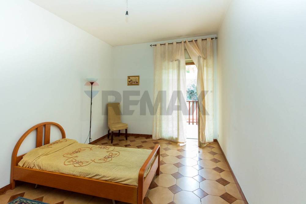 appartamento in vendita ad Aci Catena